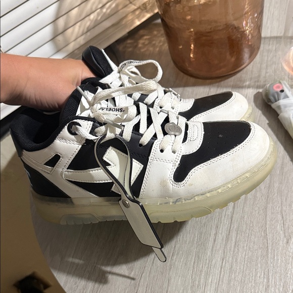 Off-White Black and White Sneakers - Picture 1 of 3